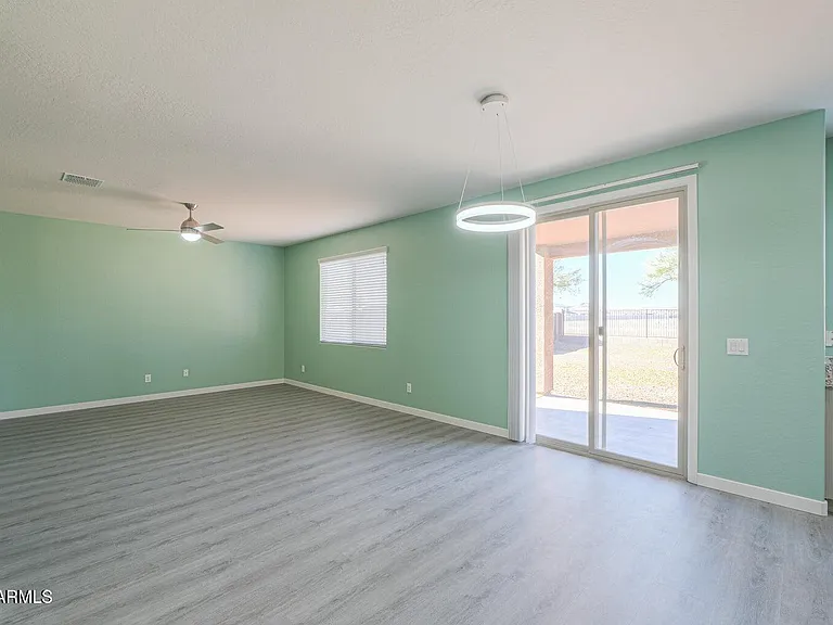 4722 S 238th Ln — Photo 21