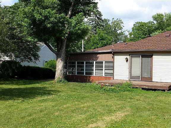 3rd image of 487 Shiloh Dr