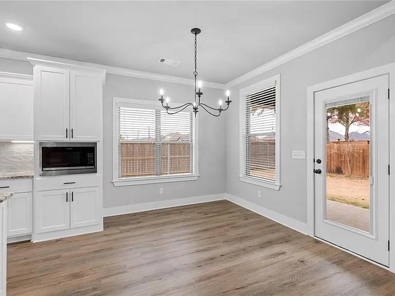 3306 Rosemont Ave — Photo 20