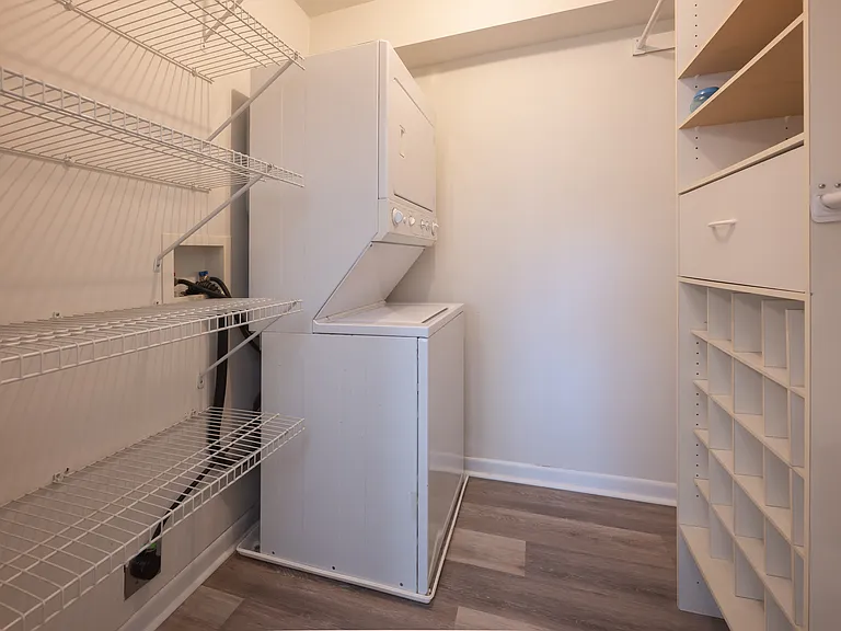 2100 W Beach Dr #R102 — Photo 7