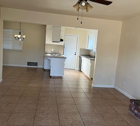 3rd image of 1622 Wyatt Way