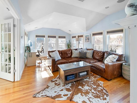 3rd image of 85-87 Turner St #3