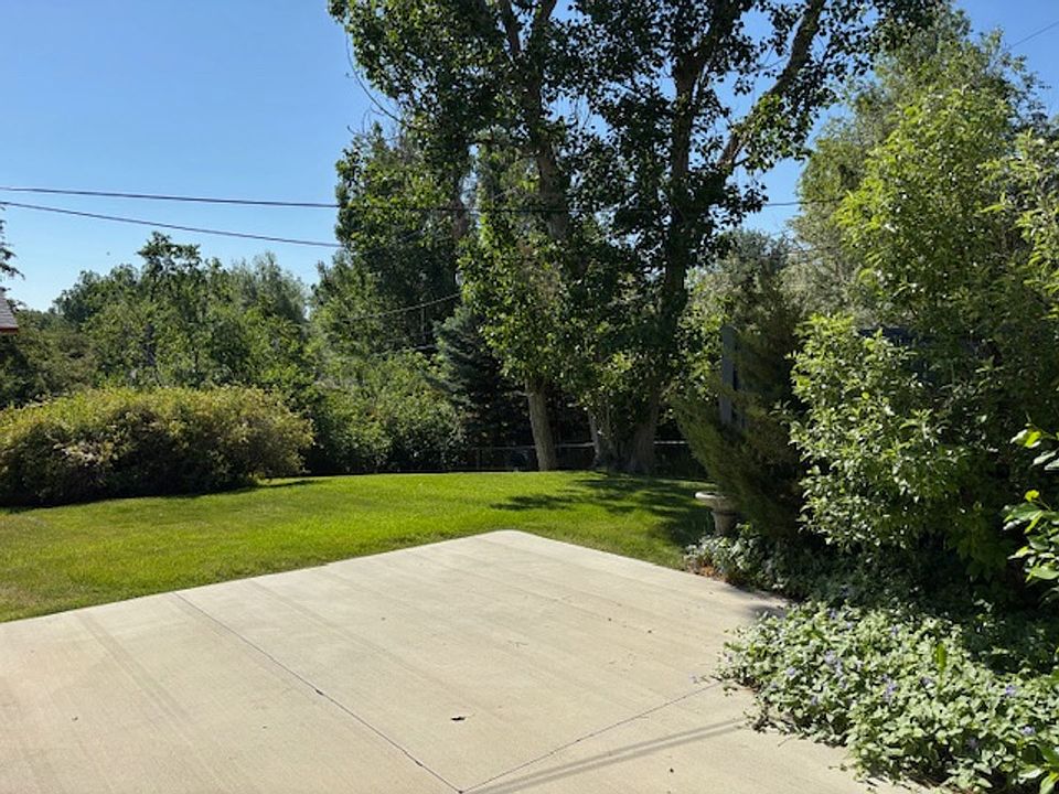 2nd image of 1825 Mariposa Blvd