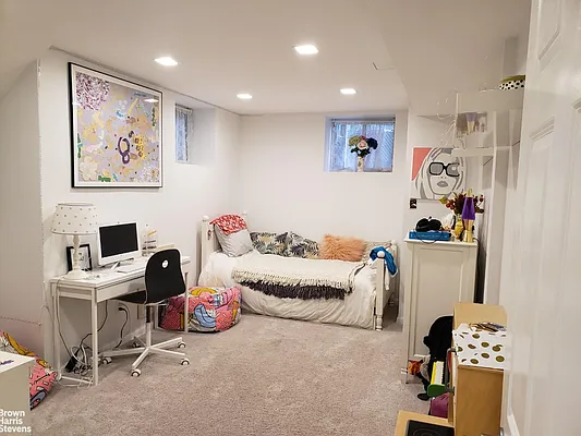 Rented by Brown Harris Stevens | media 19