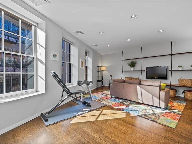 133 Salem St #PENTHOUSE — Photo 14