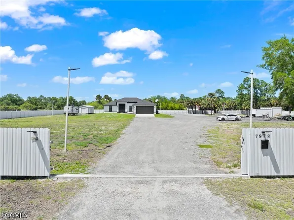 7978 23rd Pl, Labelle, FL 33935