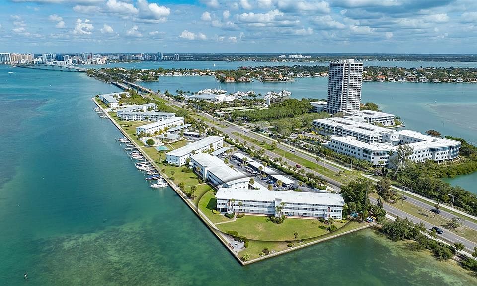 1st image of 761 JOHN RINGLING BOULEVARD #5