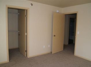 2838 5th St W UNIT J, West Fargo, ND 58078