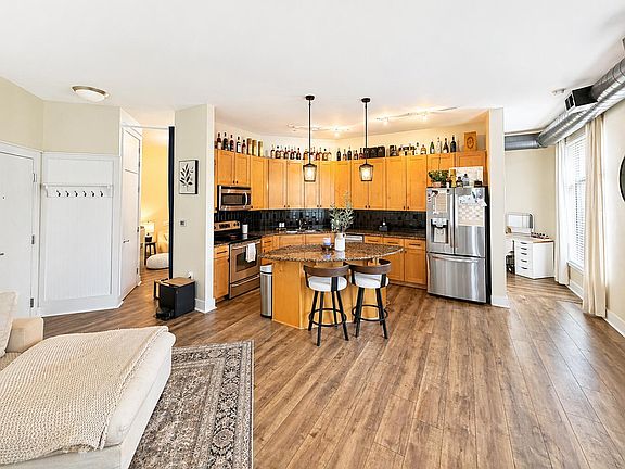 2nd image of 535 S Upper St #116