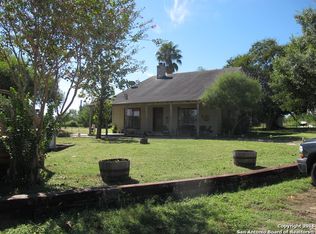 5963 Labus Rd, Elmendorf, TX 78112