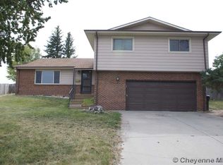 601 Harmony Ln, Cheyenne, WY 82009