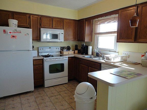 2nd image of 33660 Briar Ct N Unit E4