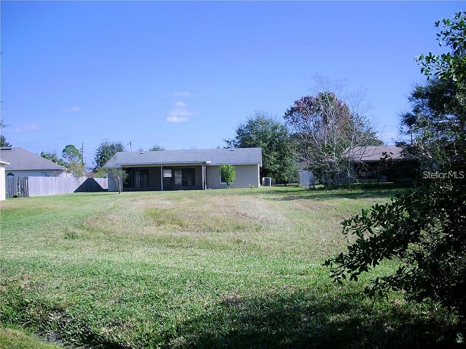 2nd image of 923 San Carlos Way