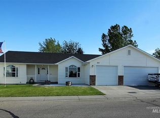 820 Kyle St, Mountain Home, ID 83647