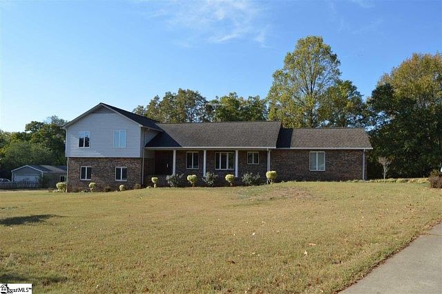1st image of 313 Pine Knoll Dr