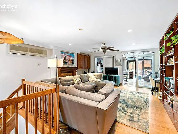 4th image of 222 W 71st St APT 1
