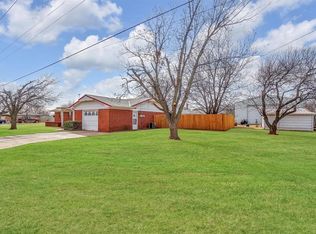 1501 N 2nd St, Sayre, OK 73662