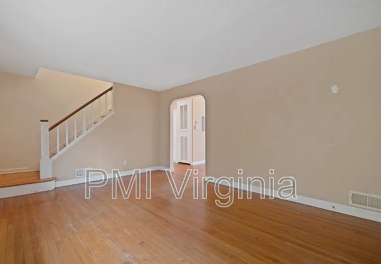 7805 Sheryl Dr — Photo 7