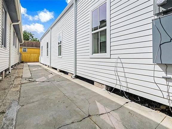 4th image of 610 S Pierce St