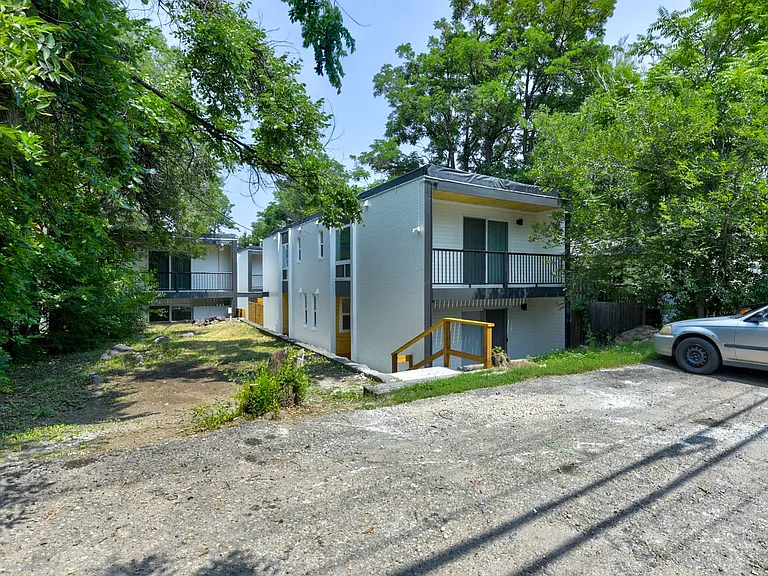 616 Marine St. — Photo 20