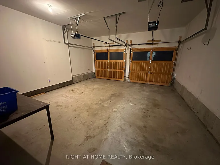 2 Bruce Cameron Dr — Photo 39