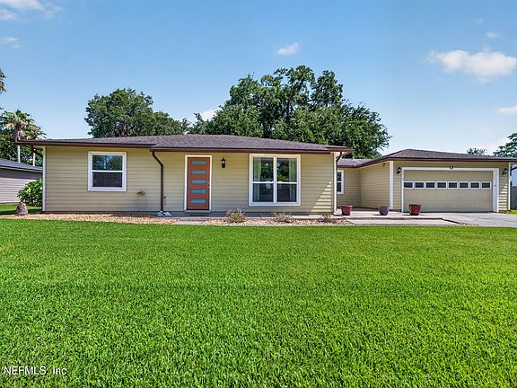 5th image of 13415 PEREGRINE Street