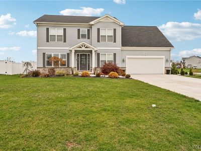 2899 Brookfield Dr, Sanborn, NY, 14132