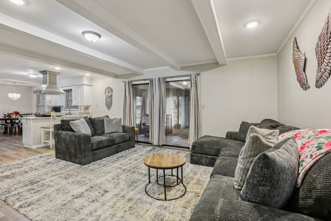 next background image