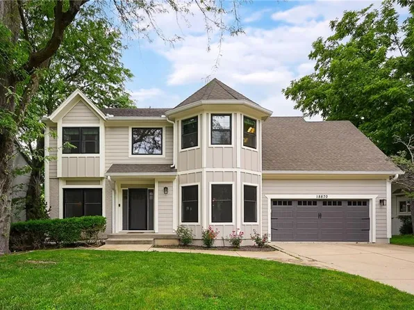 18870 W 116th St, Olathe, KS 66061