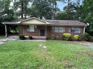 1511 Valiant Dr, Fayetteville, NC 28314