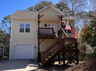 324 Live Oak St, Emerald Isle, NC 28594