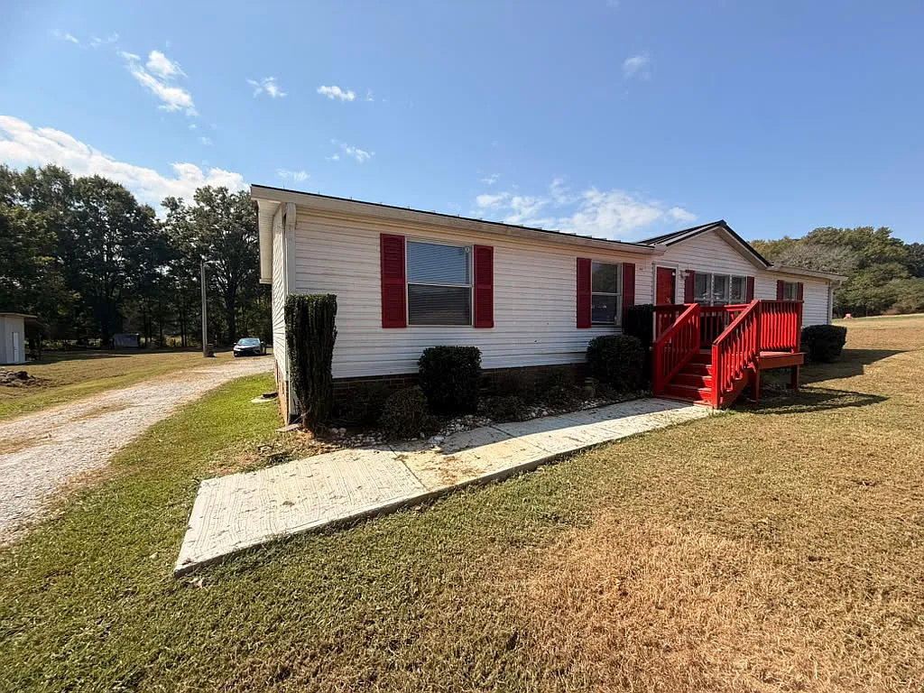 3 bed, 1512 sqft, $1,850 — Photo 4