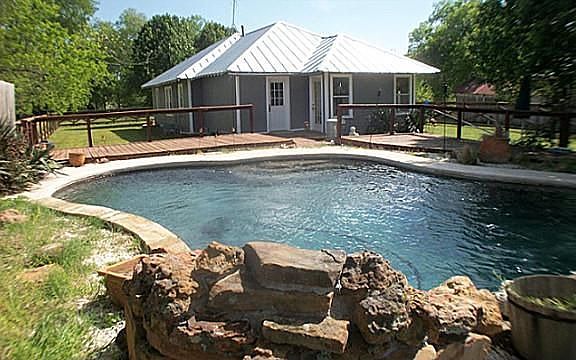 2nd image of 5804 County Road 323