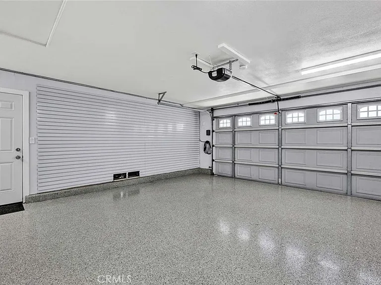 14781 Canterbury Ave — Photo 27