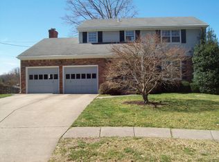 3702 Tan Bark Ct, Louisville, KY 40220