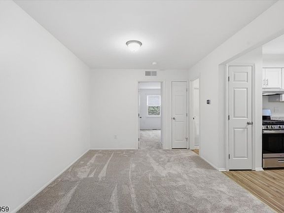 3rd image of 1403 Normandy Ct.