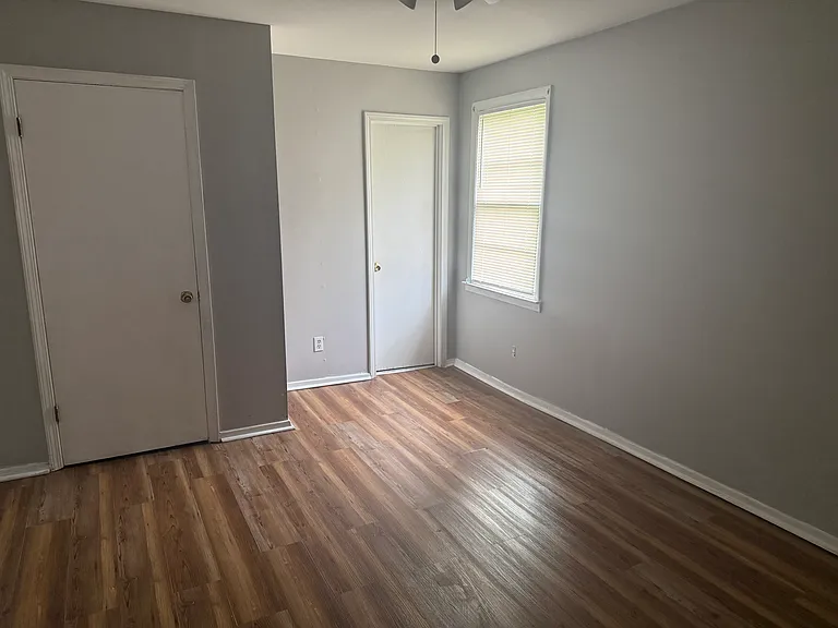 1347 Stonewall St — Photo 5