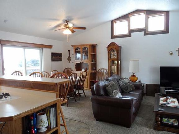 5th image of 3689 E Princeton Ave