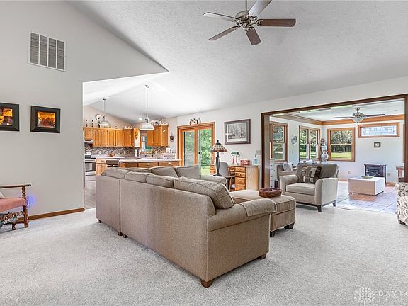 3rd image of 4161 Laura Marie Dr