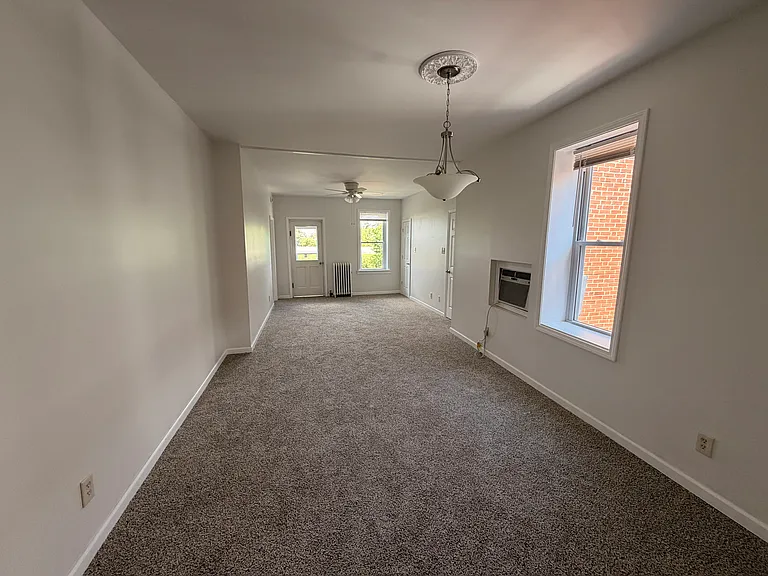 3850-3852 De Tonty St #3852A — Photo 4