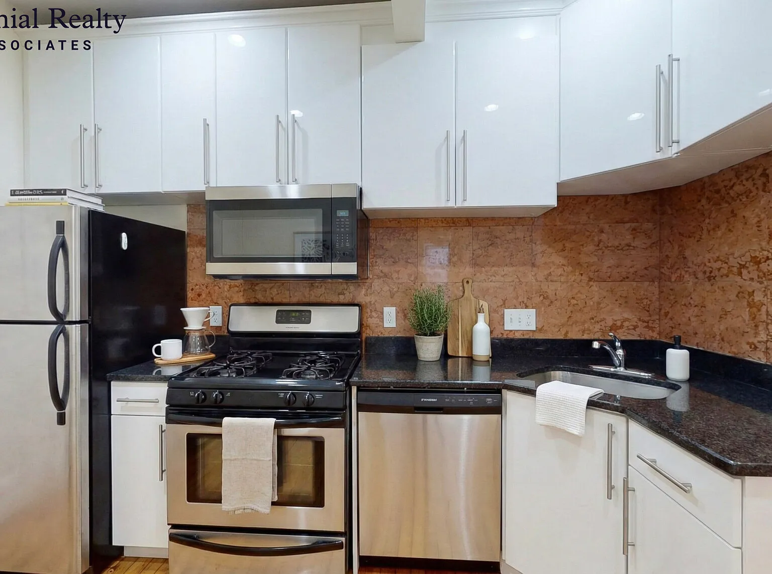 4 bed, 3.0 bath, $6,700 — Photo 3