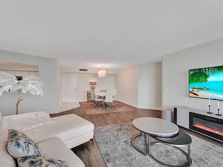 3500 Mystic Pointe Dr #3302 — Photo 11