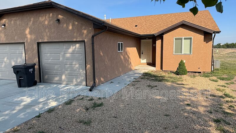 1st image of 983 S Palomar Dr