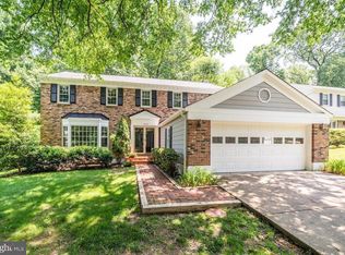 9346 Tovito Dr, Fairfax, VA 22031