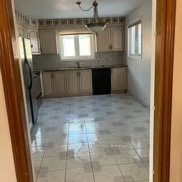 57 Corinthian Blvd — Photo 10