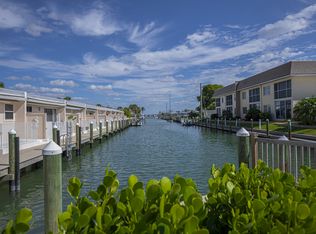 907 Gibbs Rd #6-243, Venice, FL 34285