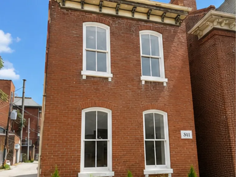 811 Russell Blvd #1F — Photo 1