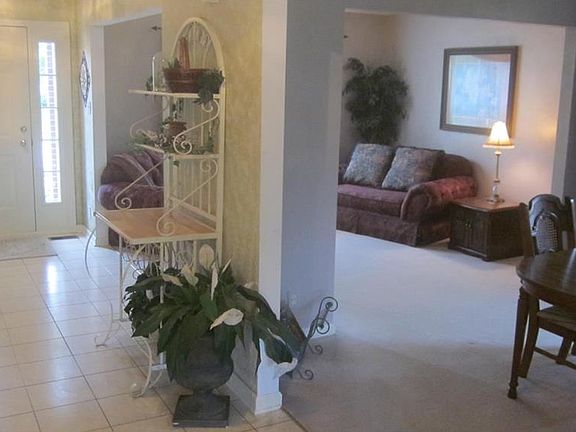 3rd image of 1571 Bridgewater Dr