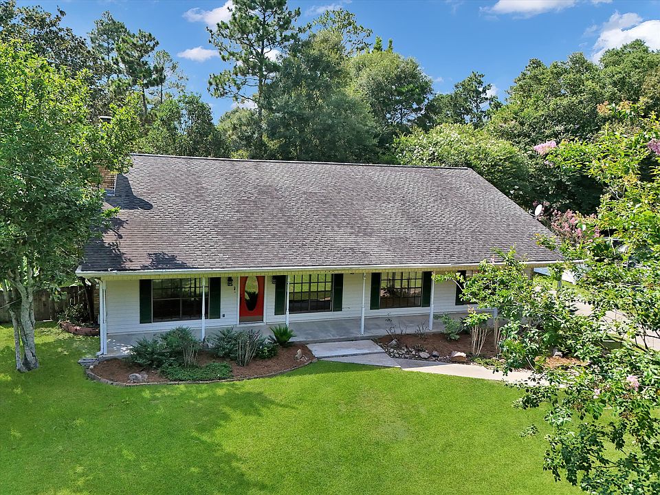 1st image of 726 W Lakeshore Dr