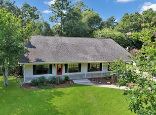 726 W Lakeshore Dr, Carriere, MS 39426